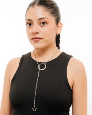 Estrella-Cadena de acero quirurgico, con dije de estrella niquelada, y arandela martillada de zamak