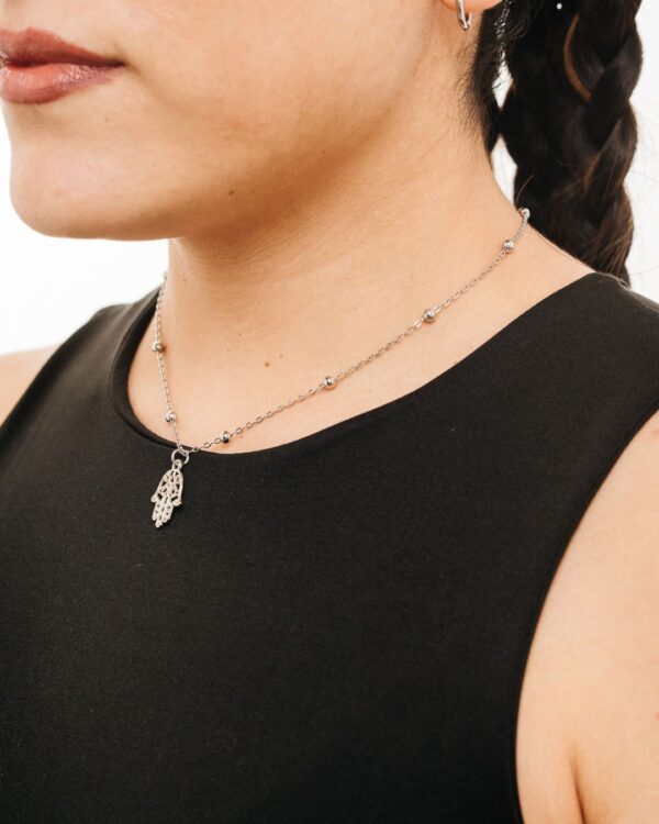 Hamsa. Collar cadena de acero quirurgico con dije hamsa niquelado