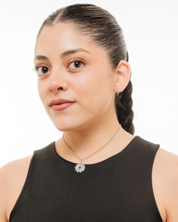 Collar cadena de acero quirúrgico inoxidable con dije estrella sol de fundicion importada