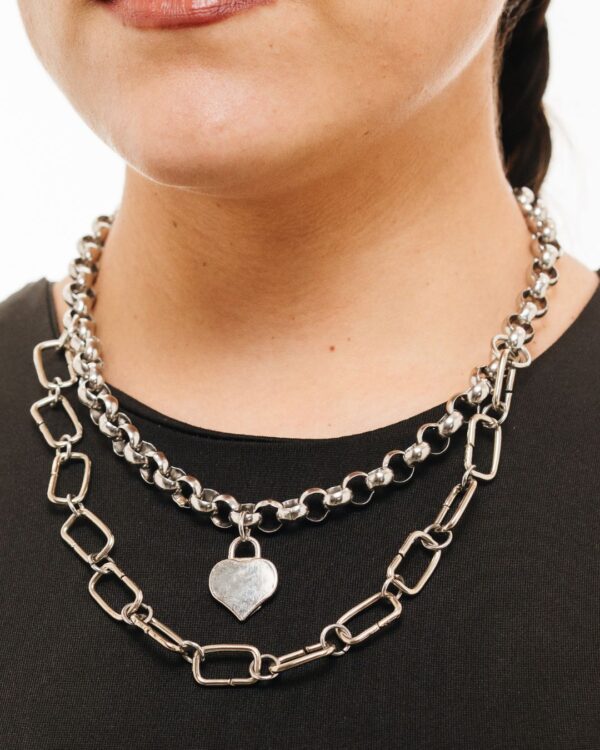COLLAR CADENA DE ACERO QUIRÚRGICO CON DIJE CORAZÓN