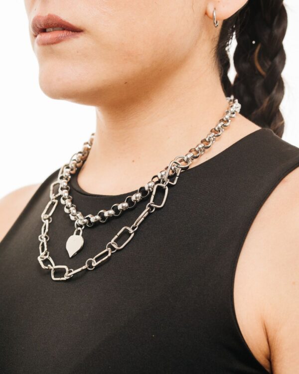COLLAR CADENA DE ACERO QUIRÚRGICO CON DIJE CORAZÓN